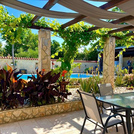 Azzurro Mare Apartment Пула Екстериор снимка