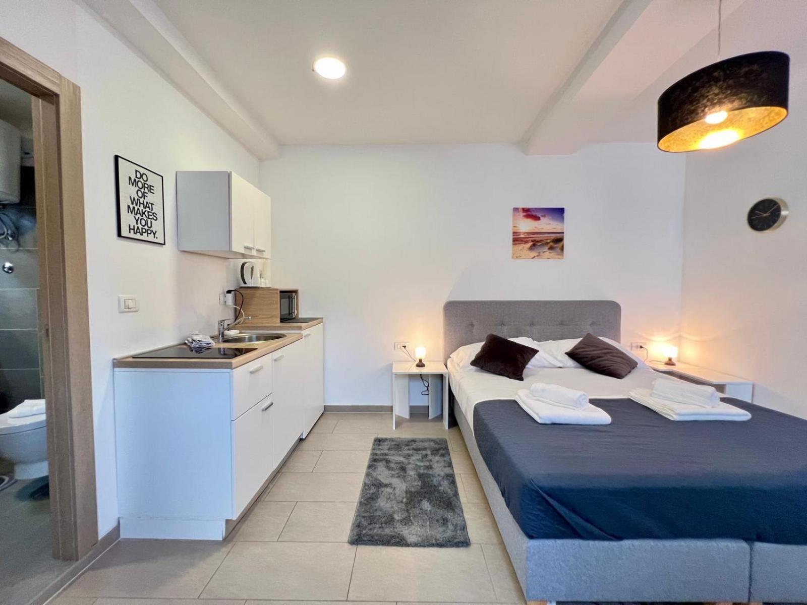 Azzurro Mare Apartment Пула Екстериор снимка