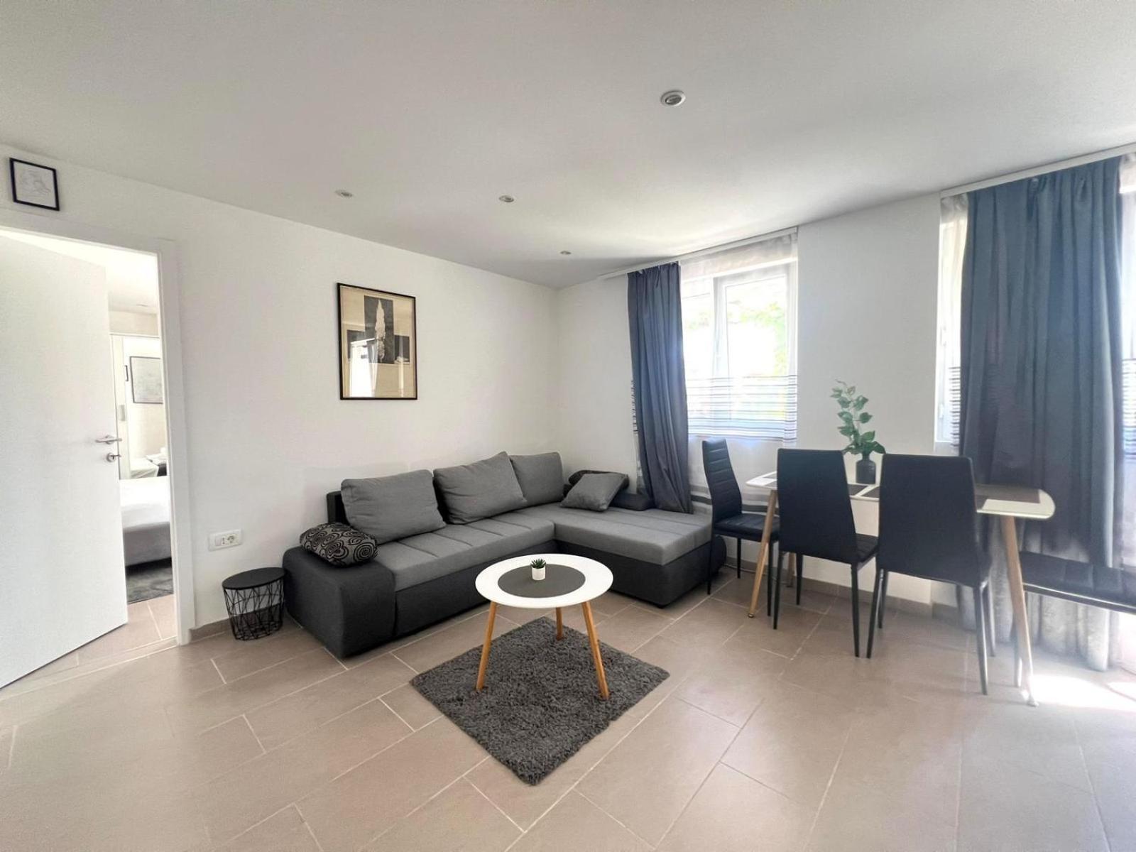 Azzurro Mare Apartment Пула Екстериор снимка