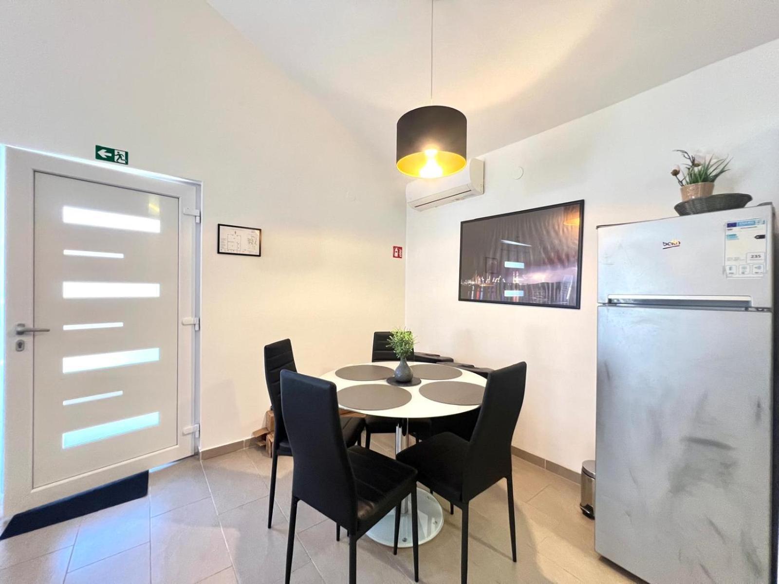 Azzurro Mare Apartment Пула Екстериор снимка