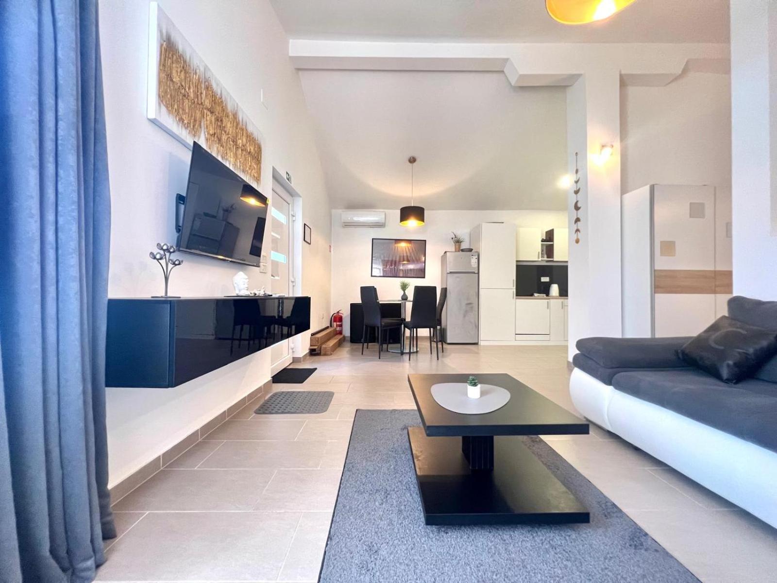 Azzurro Mare Apartment Пула Екстериор снимка
